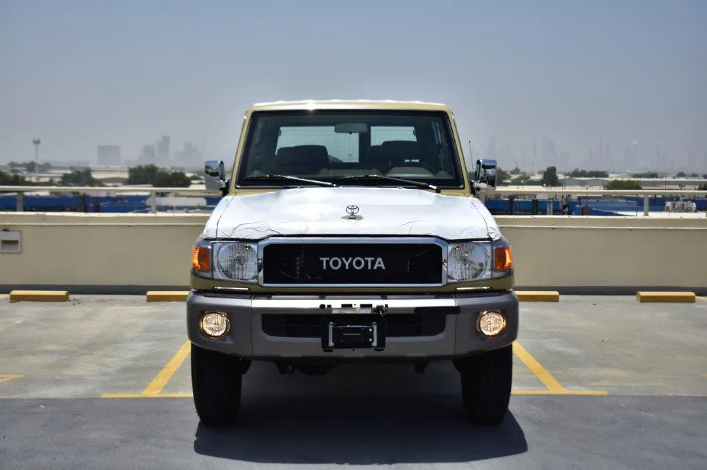 2023 TOYOTA LANDCRUISER 71 HARDTOP SHORT WHEEL BASE DLX V6 4.0L PETROL MANUAL TRANSMISSION