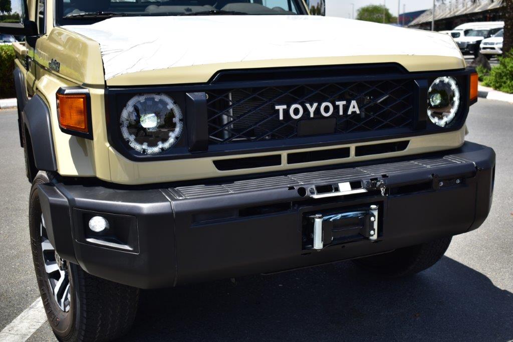 TOYOTA LAND CRUISER 79 SINGLE CAB PICKUP SDLX