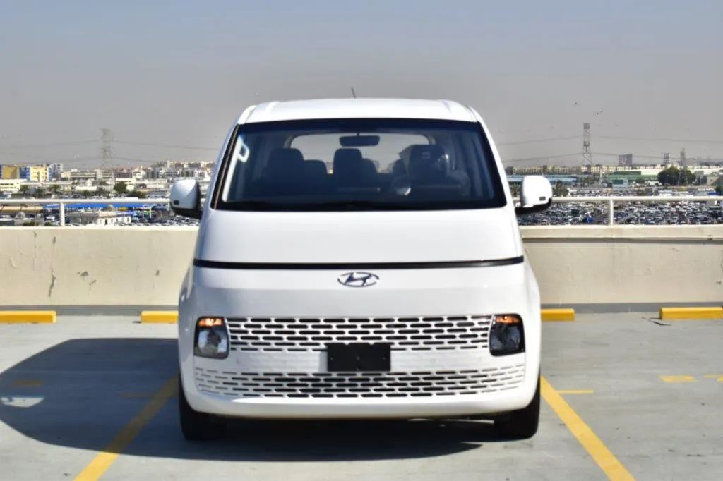 2022 Hyundai | Staria 2.2L 9Seat | Wagon