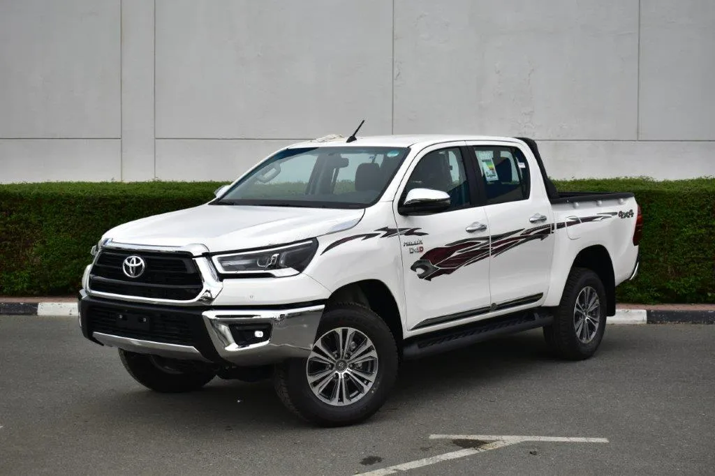 2023 Toyota | Hilux DC | SGLX