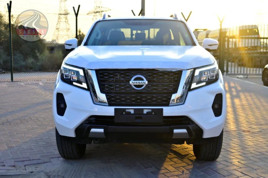 2024 NISSAN NAVARA DOUBLE CAB PICKUP LE 2.5L PETROL 4WD 5-SEATER MANUAL TRANSMISSION FOR EXPORT