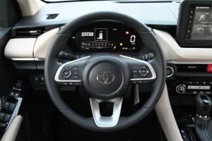TOYOTA YARIS YX steering
