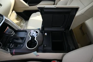 LAND CRUISER GXR-V storage