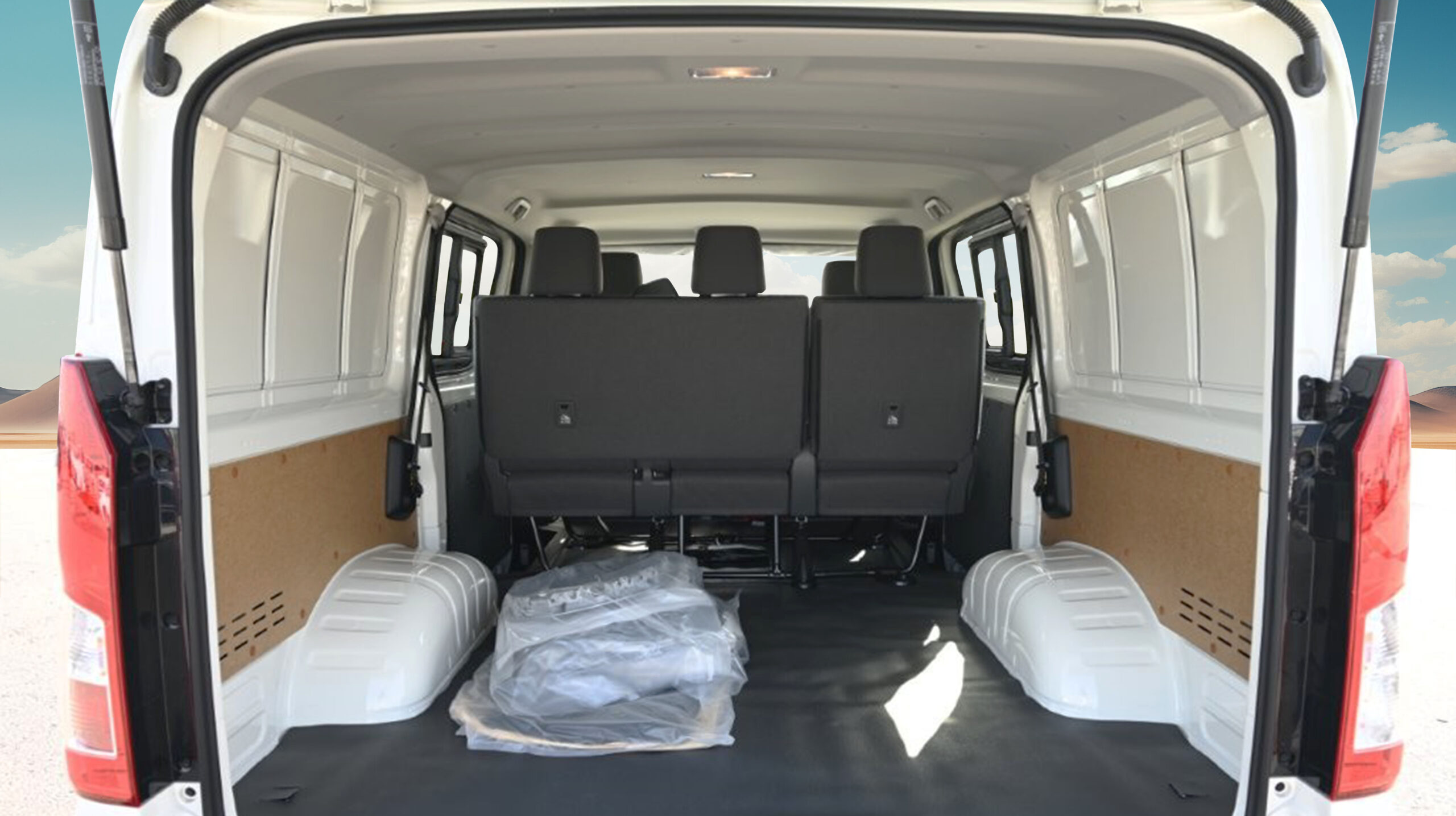 2026 TOYOTA HIACE PANEL VAN MID V6 3.5L 6 SEATER MT