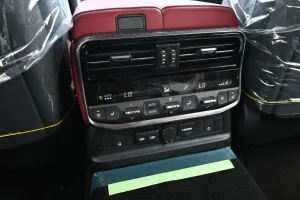 Toyota Land Cruiser H REAR CONTROLS