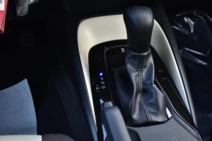 2025 Toyota Corolla AT