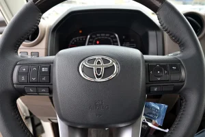 TOYOTA LAND CRUISER PICKUP