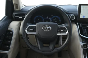 Toyota Land Cruiser 300