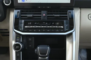 Toyota Land Cruiser 300 Automatic