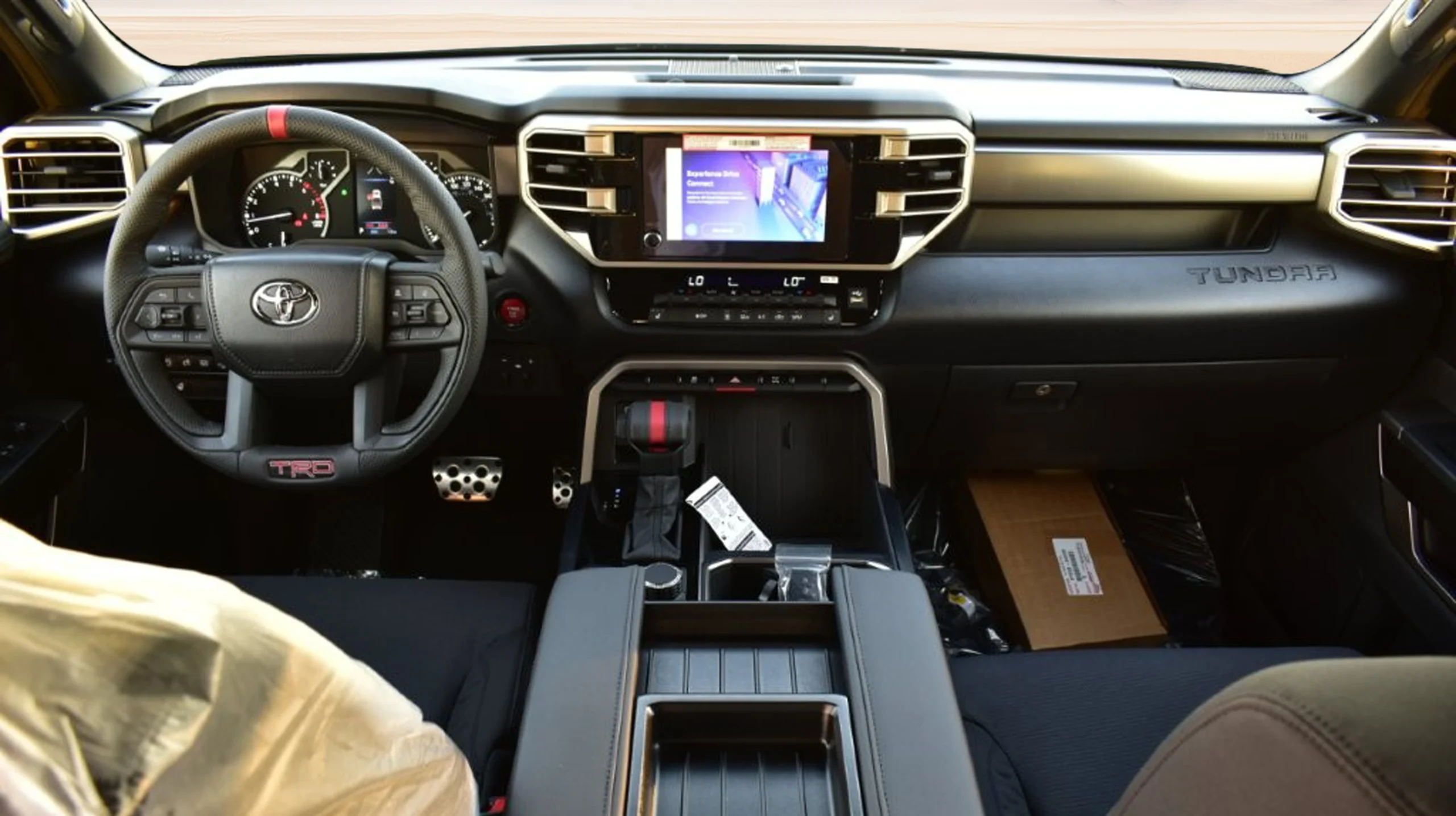 2026 TOYOTA TUNDRA CREWMAX SR TRD V6 3.4L 4WD AT