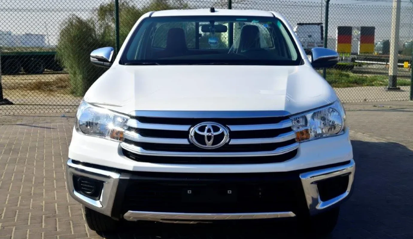 2025 TOYOTA HILUX SINGLE CAB GL 2.4L DIESEL 4X2 MANUAL TRANSMISSION