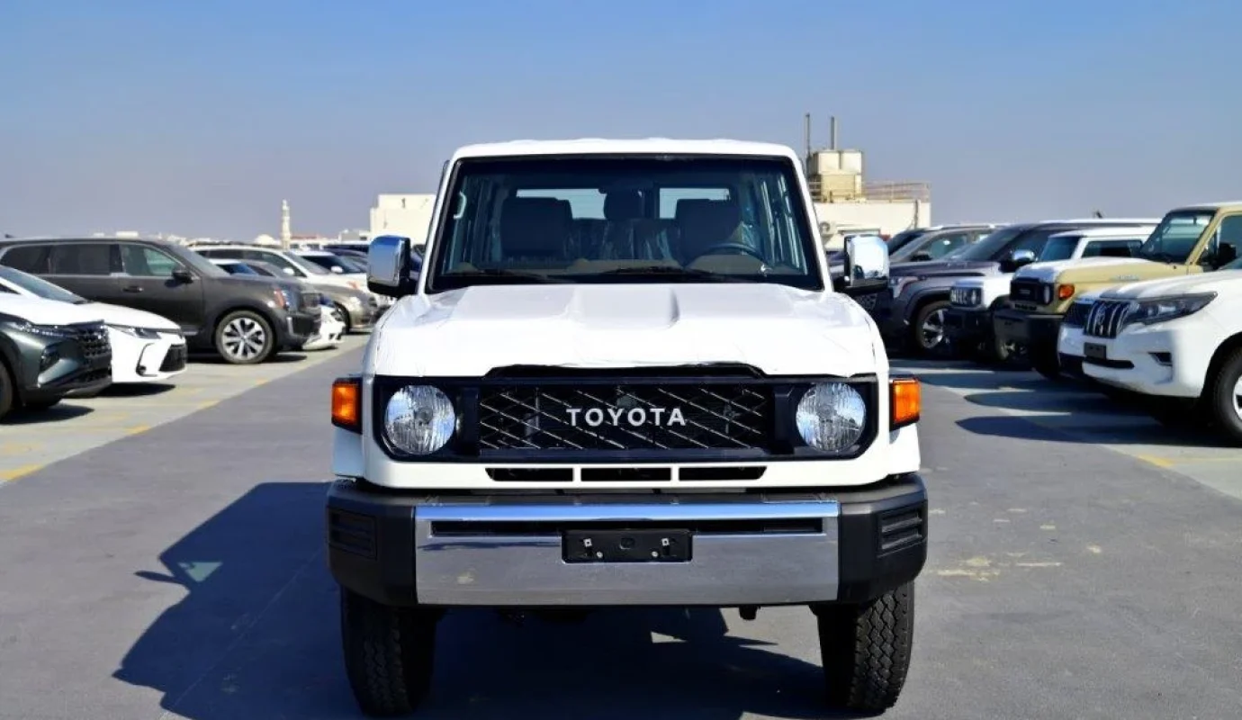 2024 TOYOTA LAND CRUISER 76 HARDTOP 5 DRS LX V6 4.0L PETROL 6 SEATER MANUAL