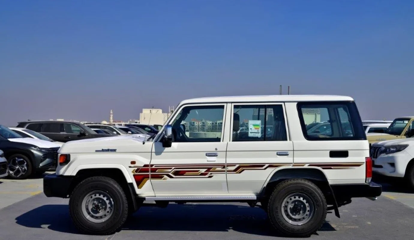 2024 TOYOTA LAND CRUISER 76 HARDTOP 5 DRS LX V6 4.0L PETROL 6 SEATER MANUAL