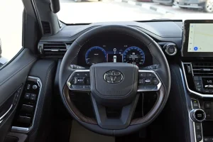TOYOTA LANDCRUISER 300 VX+