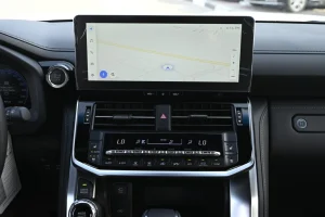 TOYOTA LANDCRUISER 300 VX+ SCREEN