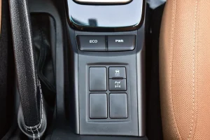 Toyota Fortuner 2.4L Diesel Screen AT