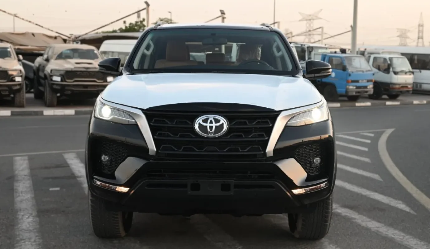 2025 TOYOTA FORTUNER EXR 2.7L PETROL 4WD 7 SEAT AUTOMATIC TRANSMISSION