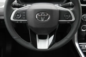 Toyota Veloz steering