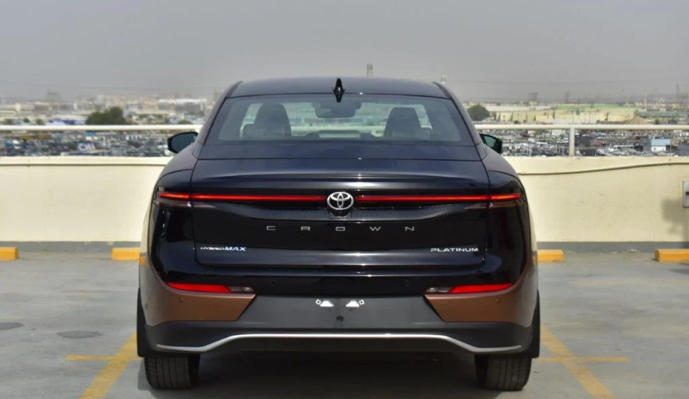 2023 TOYOTA CROWN PLATINUM HYBRIDMAX 2.4L AWD AUTOMATIC – TWO TONE