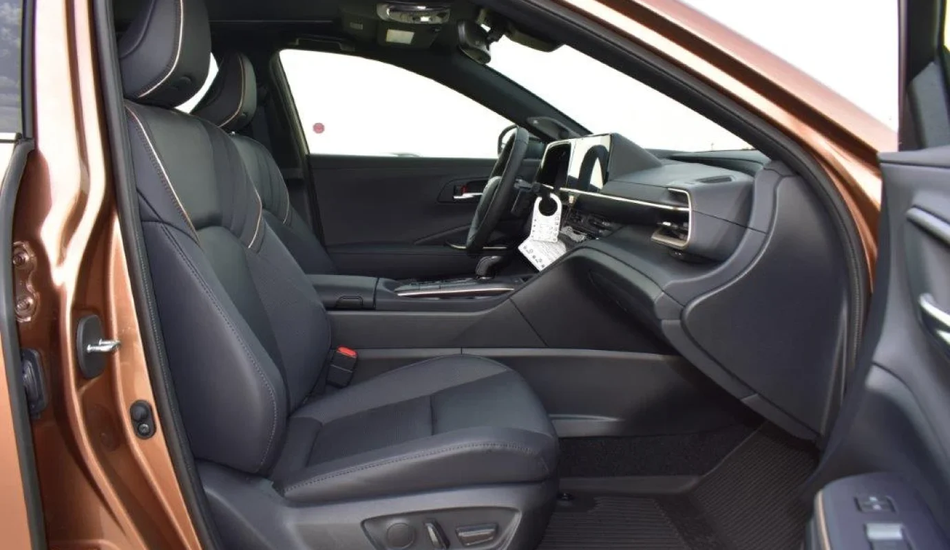 2023 TOYOTA CROWN PLATINUM HYBRIDMAX 2.4L AWD AUTOMATIC – TWO TONE