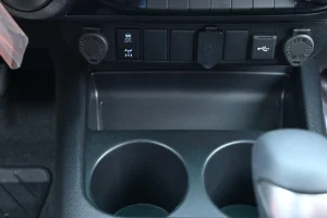 TOYOTA HILUX GLXS-V AT