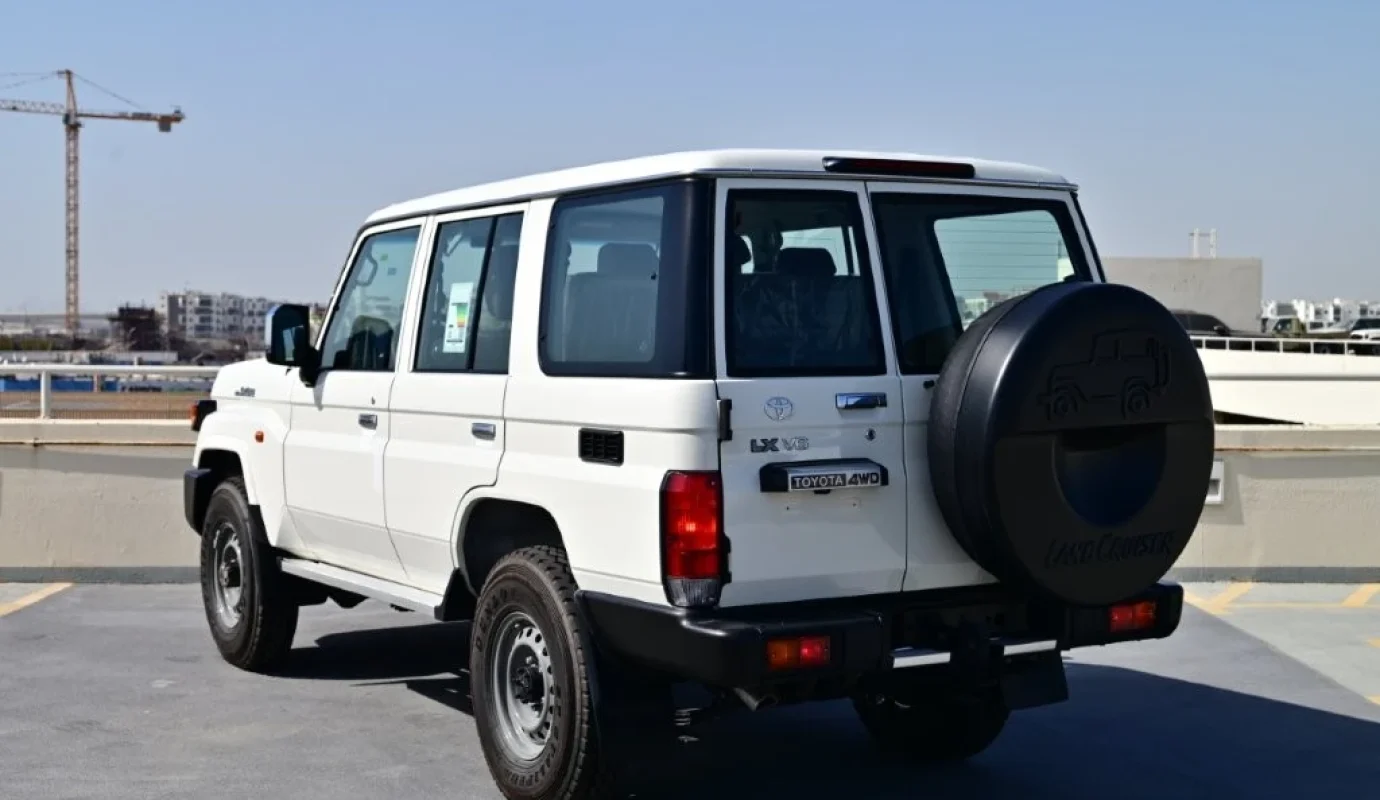 2026 TOYOTA LAND CRUISER 76 V6 4.0L 5-SEATER AUTOMATIC
