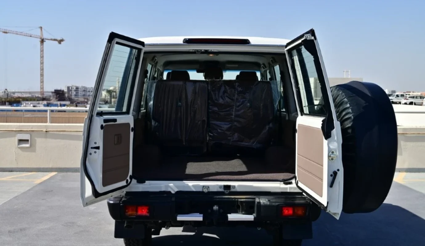 2026 TOYOTA LAND CRUISER 76 V6 4.0L 5-SEATER AUTOMATIC
