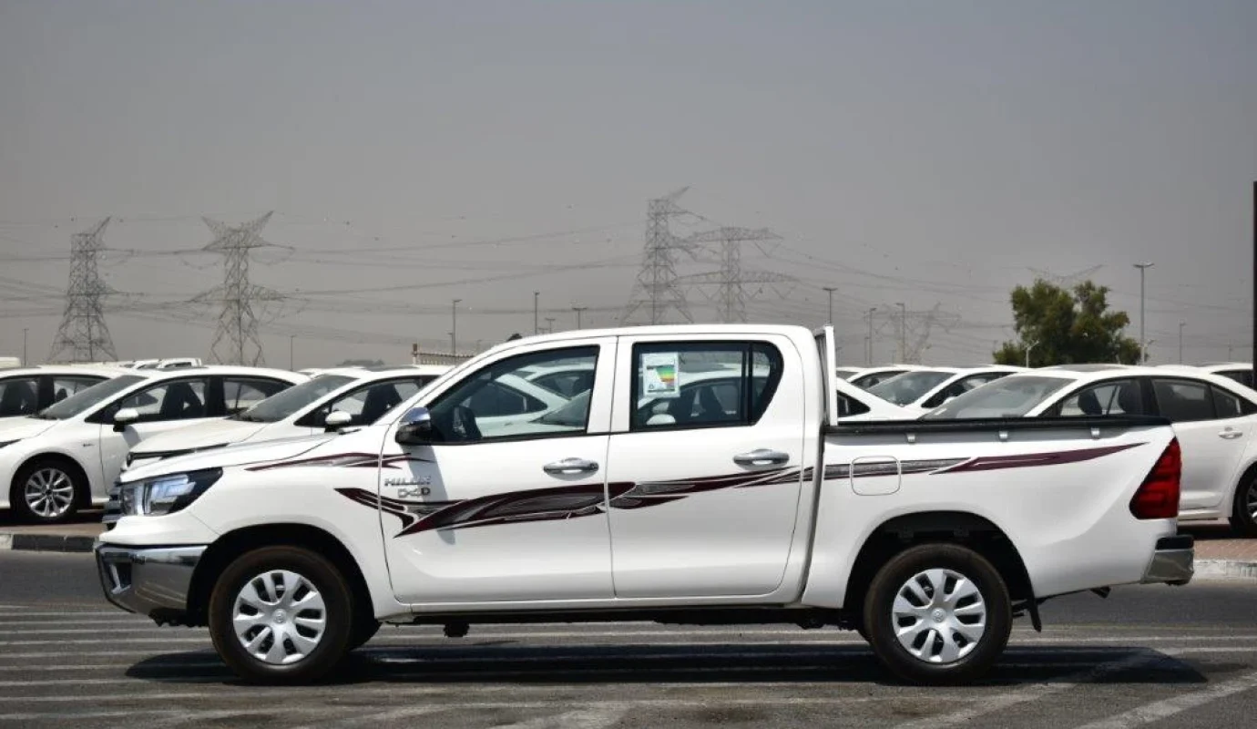 2025 TOYOTA HILUX DOUBLE CAB GL 2.4L DIESEL 4X2 5-SEATER MANUAL