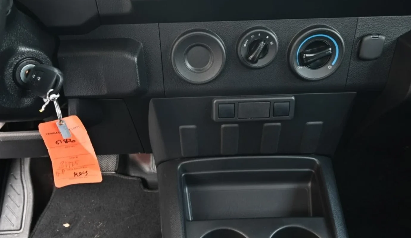 2025 TOYOTA TAMARAW SINGLE CAB PICKUP TRUCK GL 2.4L DIESEL 2WD 2-SEATER AT