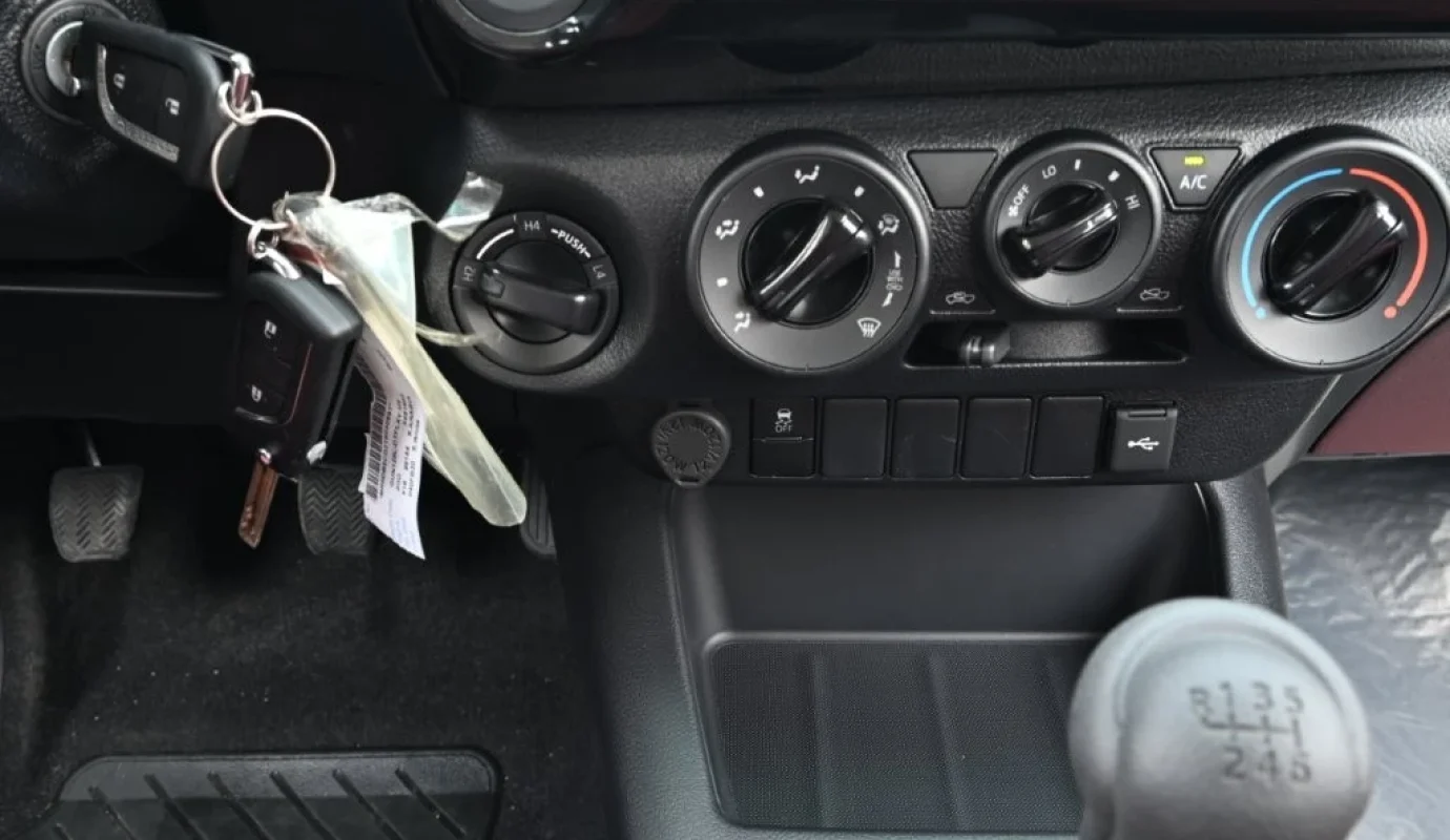 2026 TOYOTA HILUX DOUBLE CAB PICKUP GL2 2.4L DIESEL 4WD MT