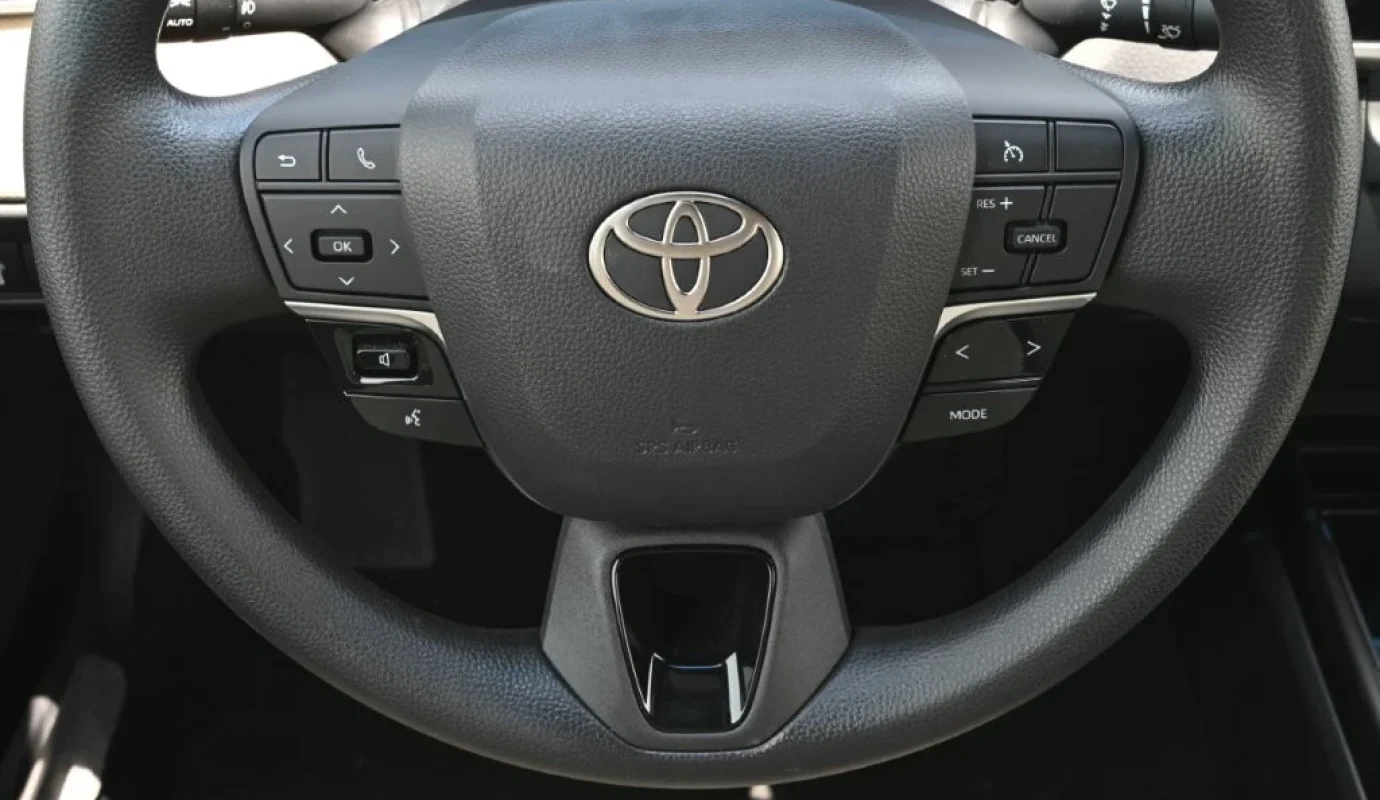 2026 TOYOTA CAMRY E 2.5L 5-SEATER AT