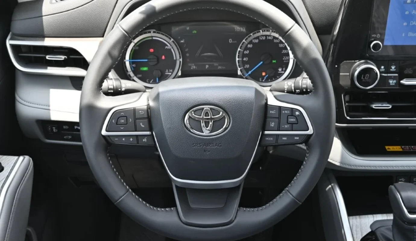 2026 TOYOTA HIGHLANDER HYBRID GLE 2.5L AWD 7-SEATER AT