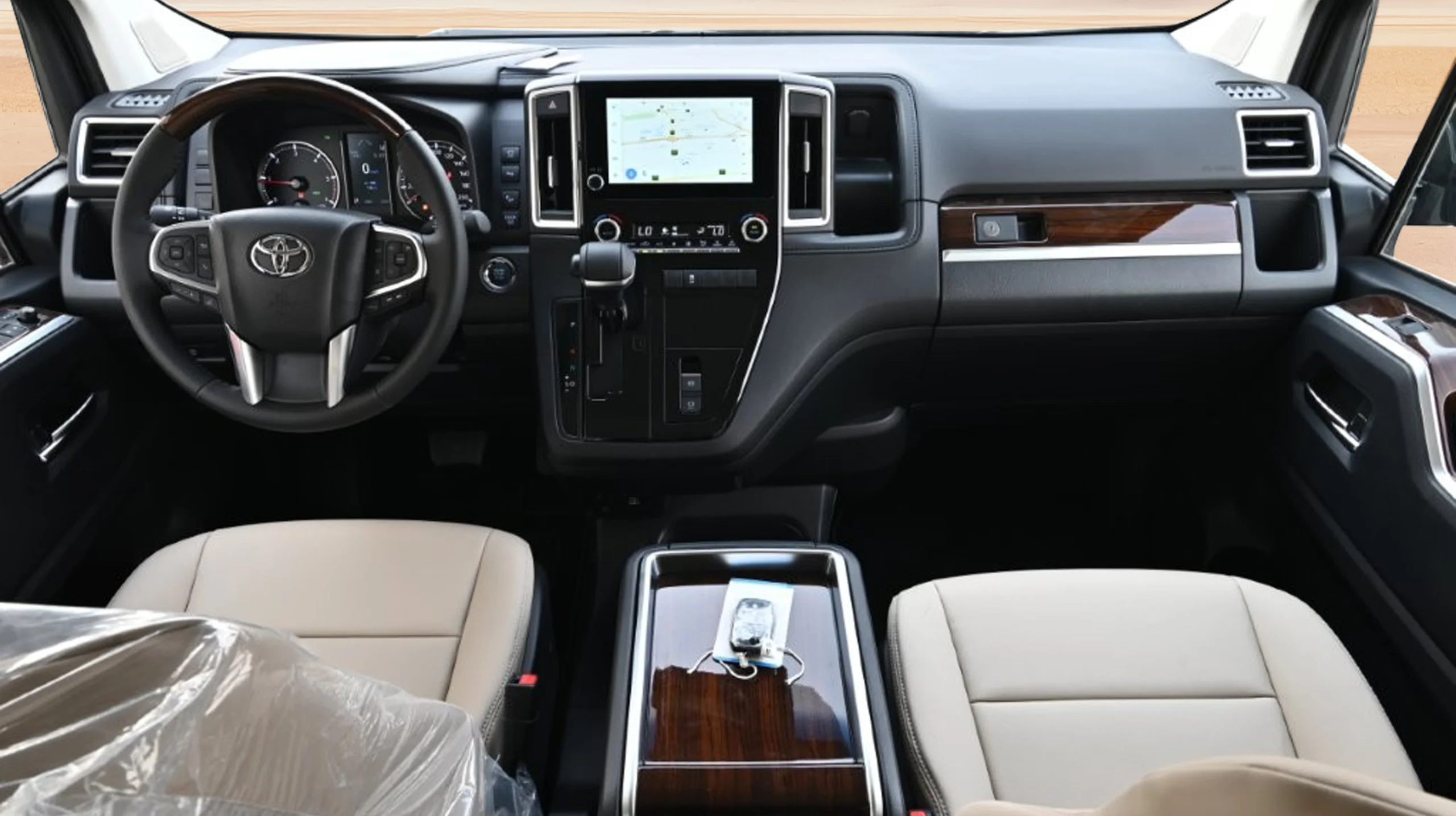 2026 TOYOTA GRANVIA PREMIUM 2.8L DIESEL 6-SEATER AT