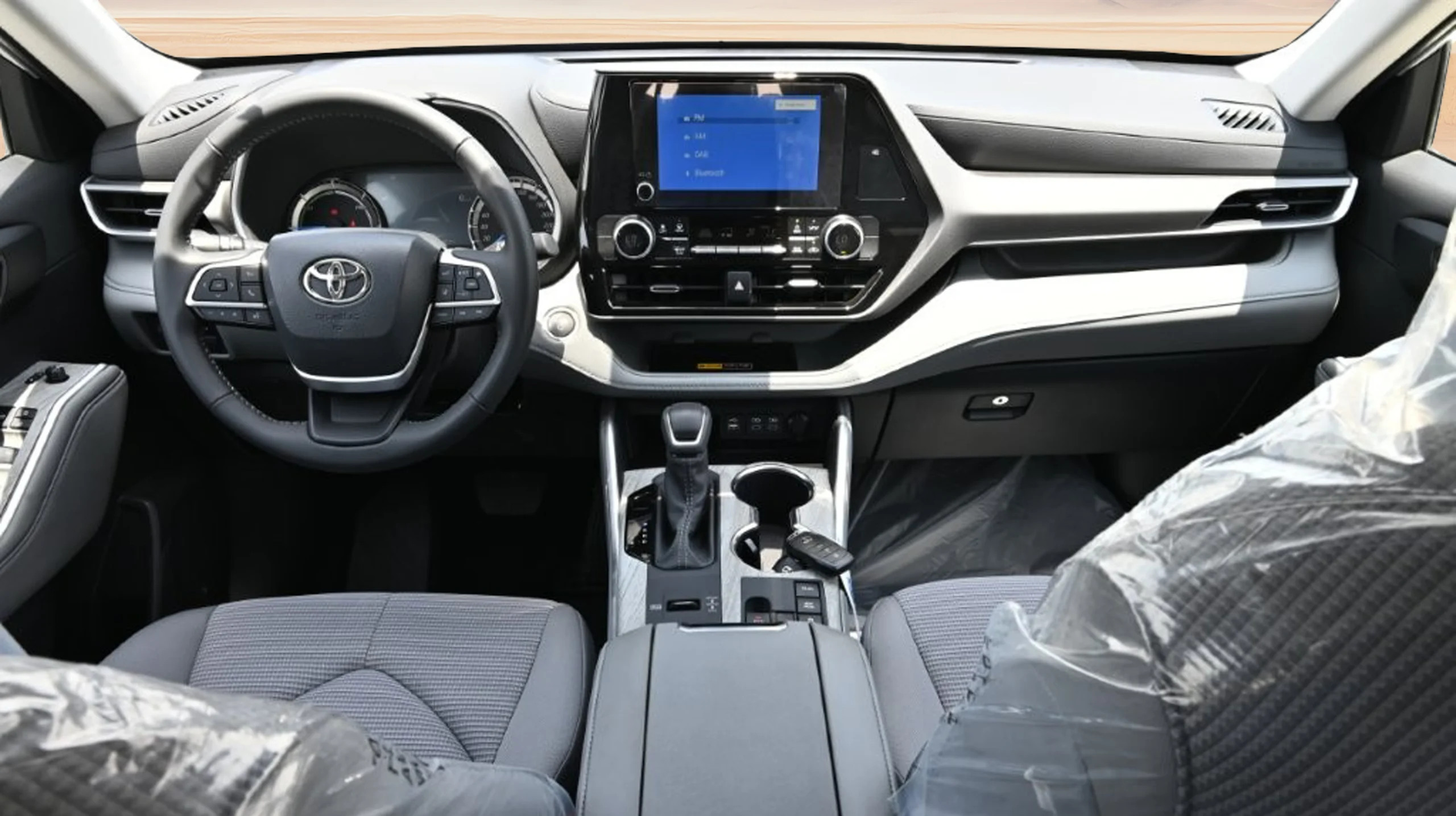 2026 TOYOTA HIGHLANDER HYBRID GLE 2.5L AWD 7-SEATER AT