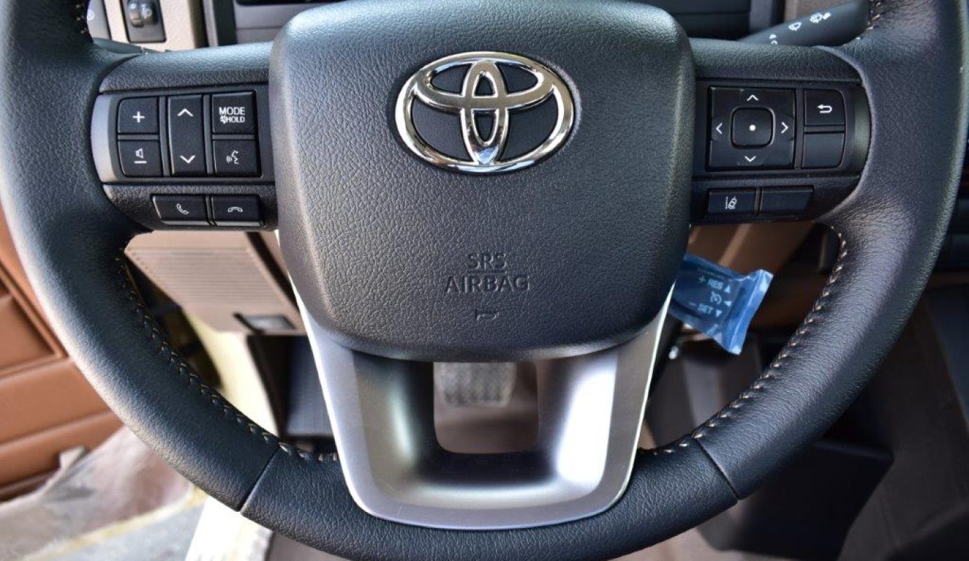 2026 TOYOTA LAND CRUISER 79 SINGLE CAB SDLX V6 4.0L PETROL 4WD 2-SEATER AT