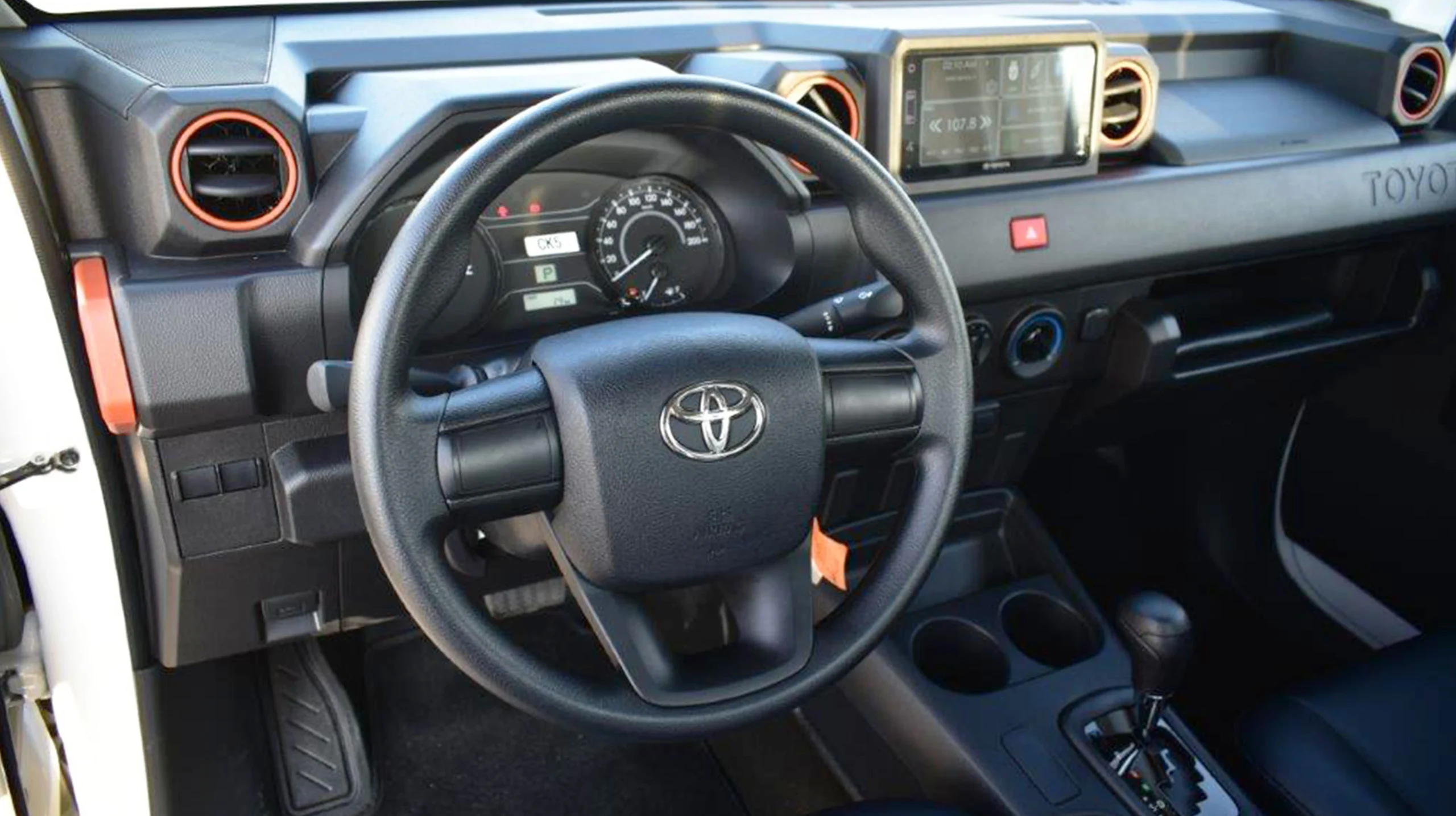 2025 TOYOTA TAMARAW SINGLE CAB PICKUP TRUCK GL 2.4L DIESEL 2WD 2-SEATER AT