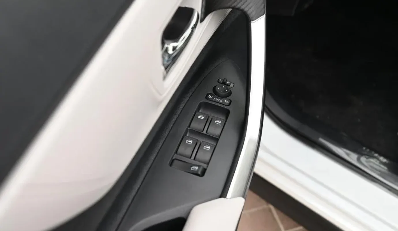 2026 TOYOTA VELOZ GLX 1.5L FWD 7-SEATER AT