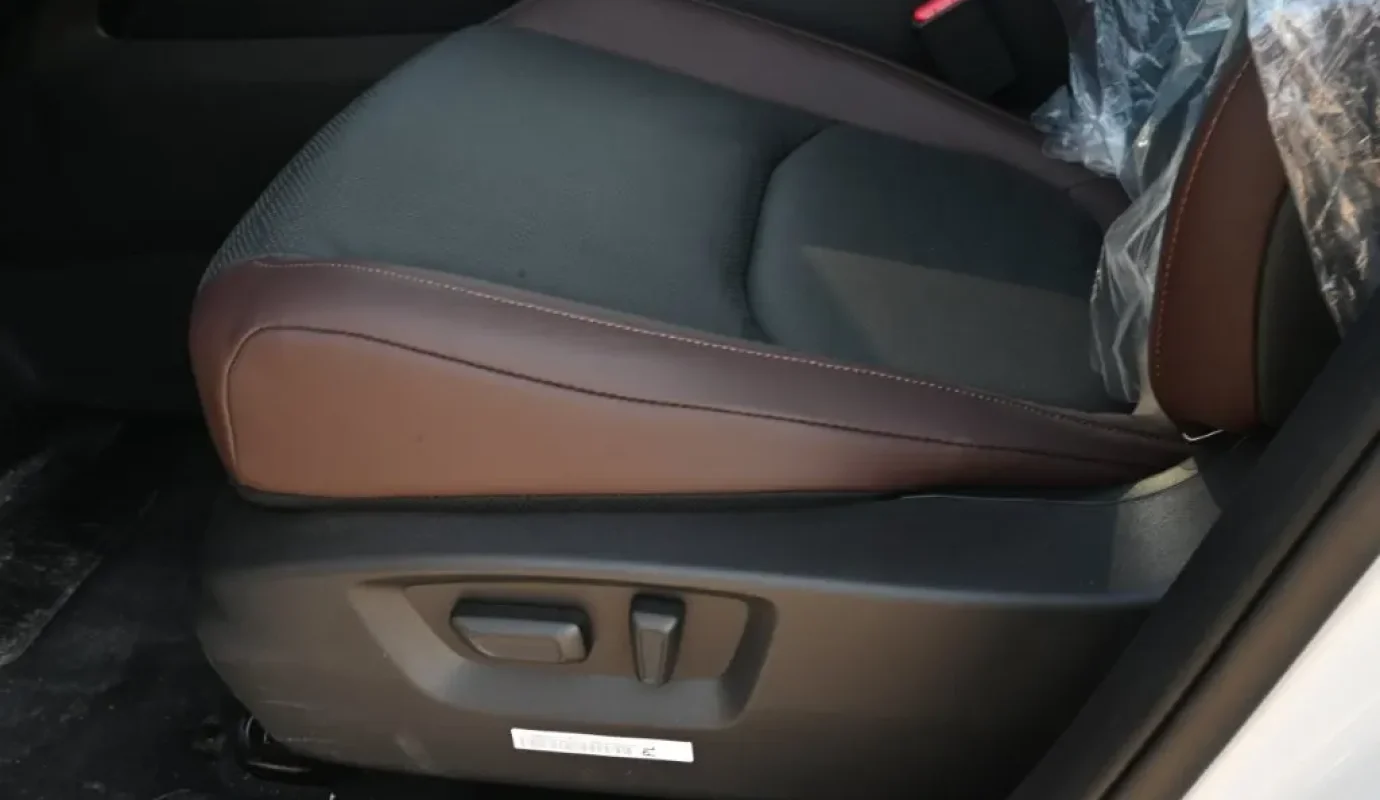 2027 MITSUBISHI DESTINATOR PREMIUM LINE 1.5L 2WD 7-SEATER AT