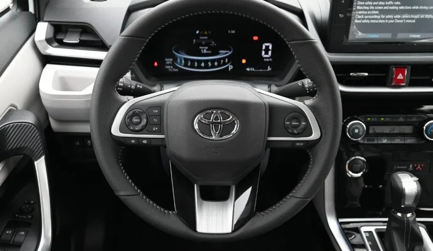2026 TOYOTA VELOZ GLX 1.5L FWD 7-SEATER AT