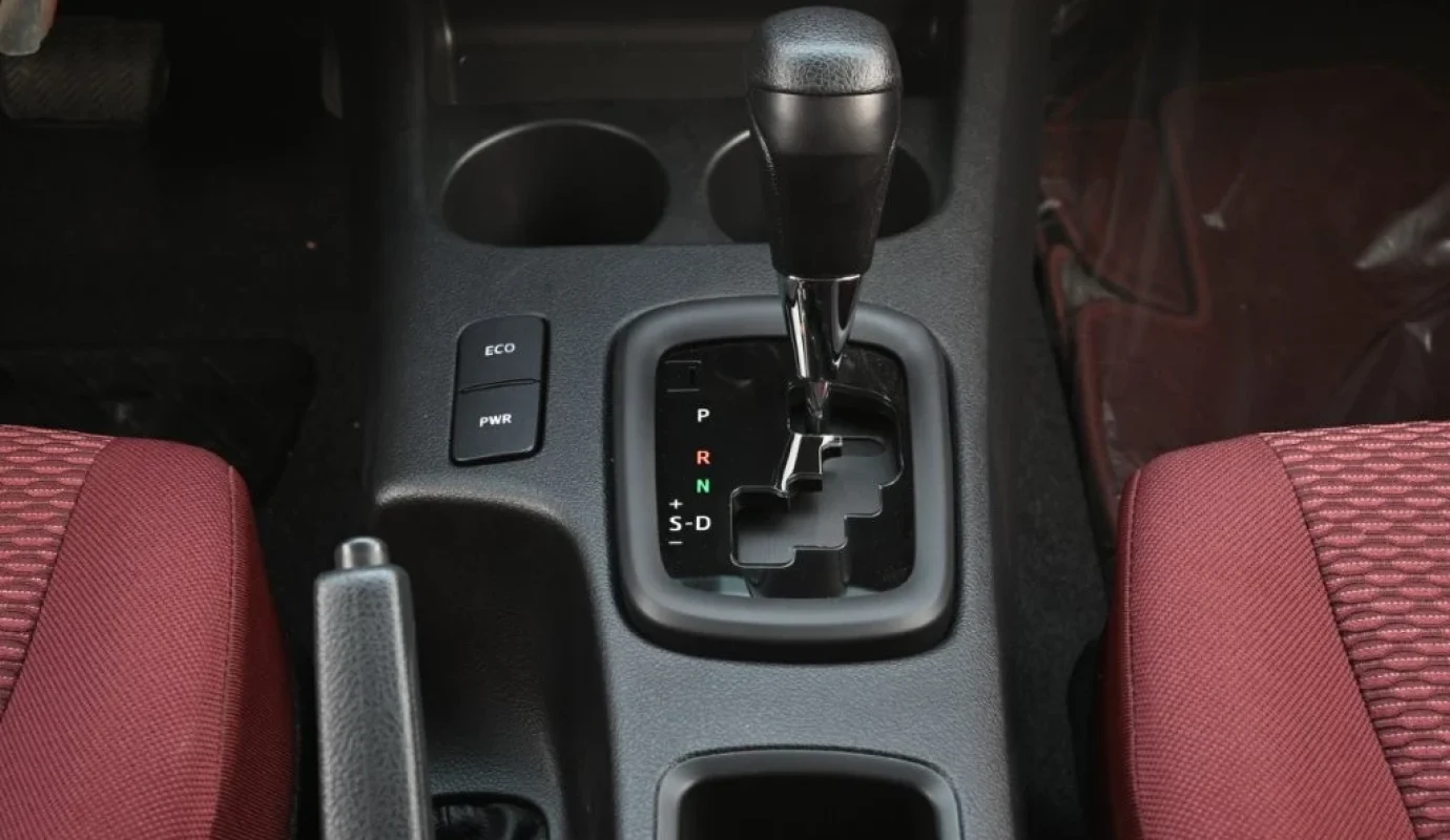 2026 TOYOTA HILUX DOUBLE CAB DLX-G 2.7L PETROL 4WD AT
