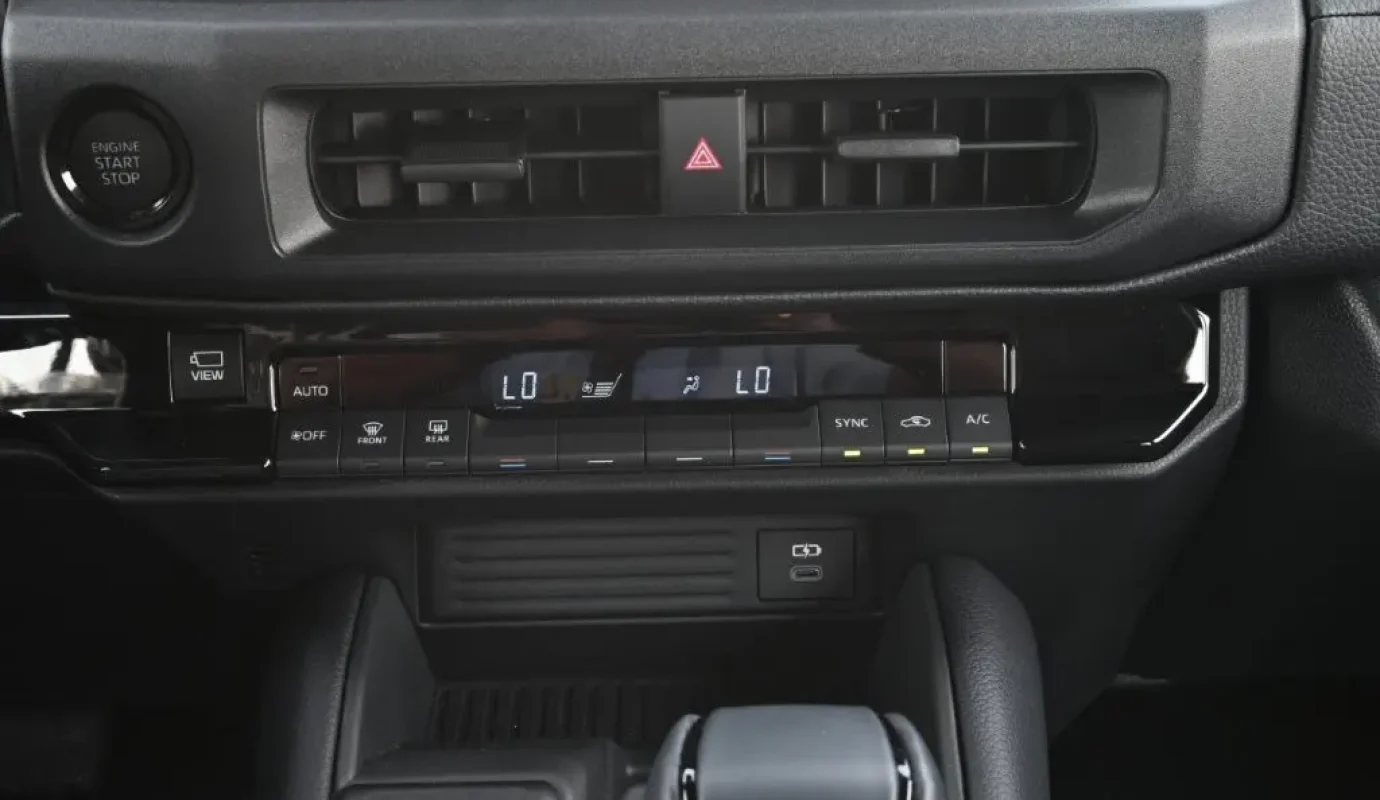 2027 TOYOTA LAND CRUISER FJ GXR 2.7L PETROL 4WD 5-SEATER AT