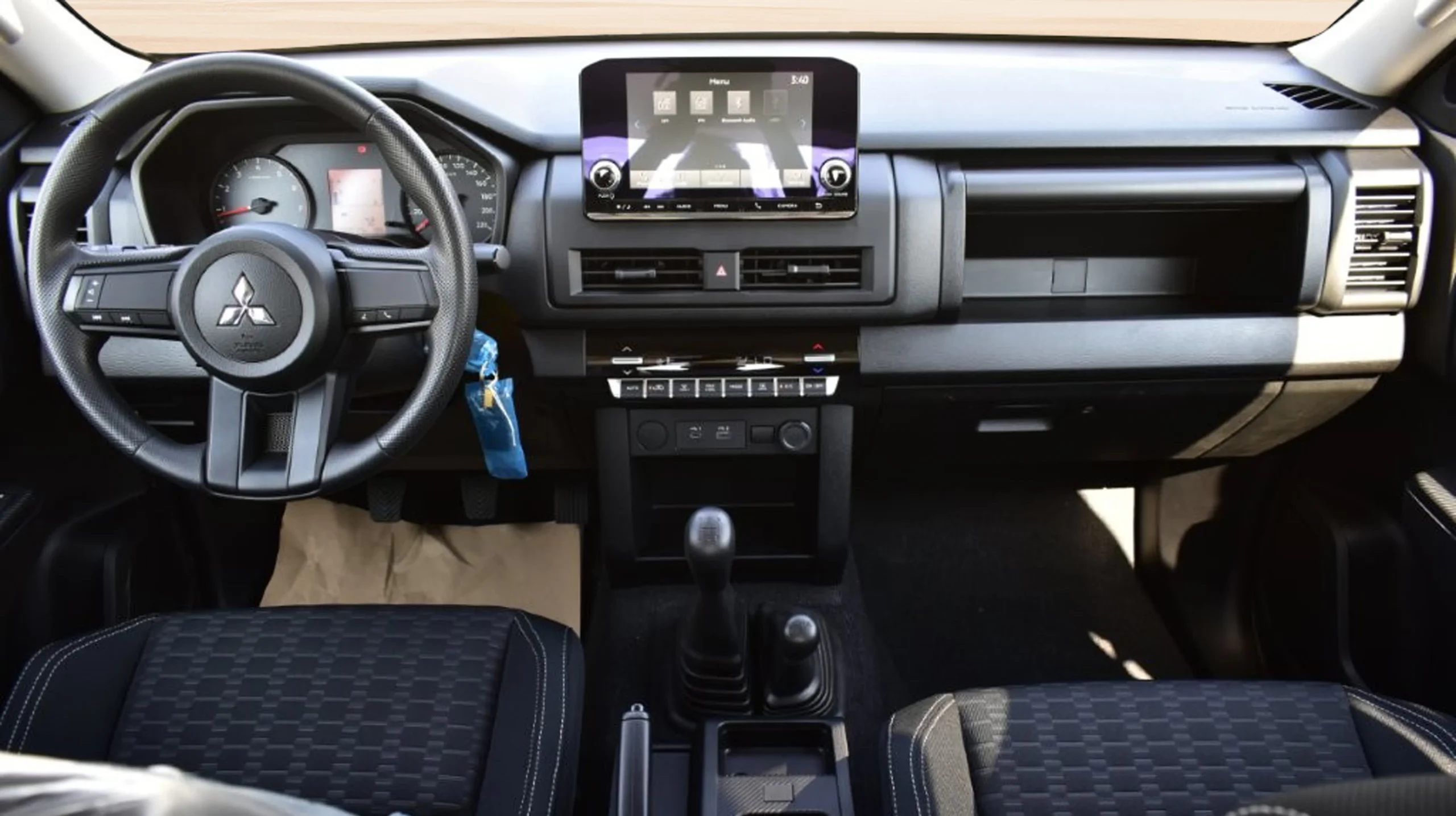 2027 MITSUBISHI L200 DOUBLE CAB PICKUP GLS+ 2.4L PETROL MT
