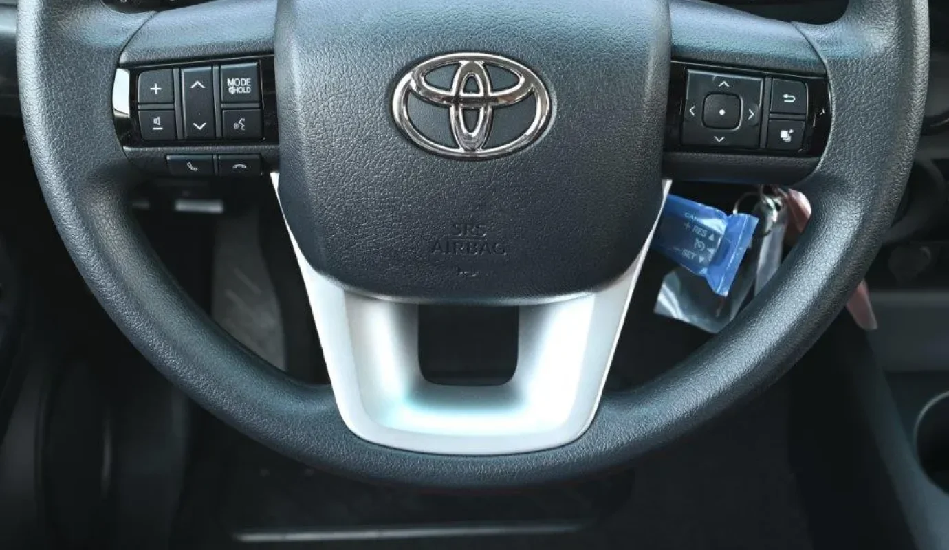 2026 TOYOTA HILUX DOUBLE CAB PICKUP SGLX 2.4L DIESEL 4WD AT