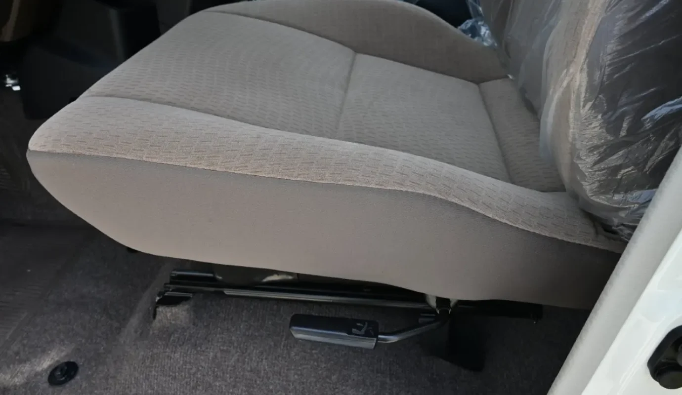 2026 TOYOTA LAND CRUISER 76 HARDTOP DLX2 2.8L DIESEL 5-SEATER AT