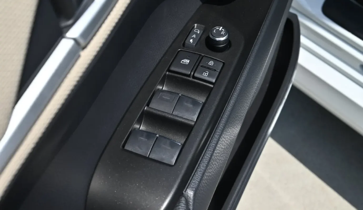 2026 TOYOTA CAMRY E+ HYBRID 2.5L 5-SEATER AT