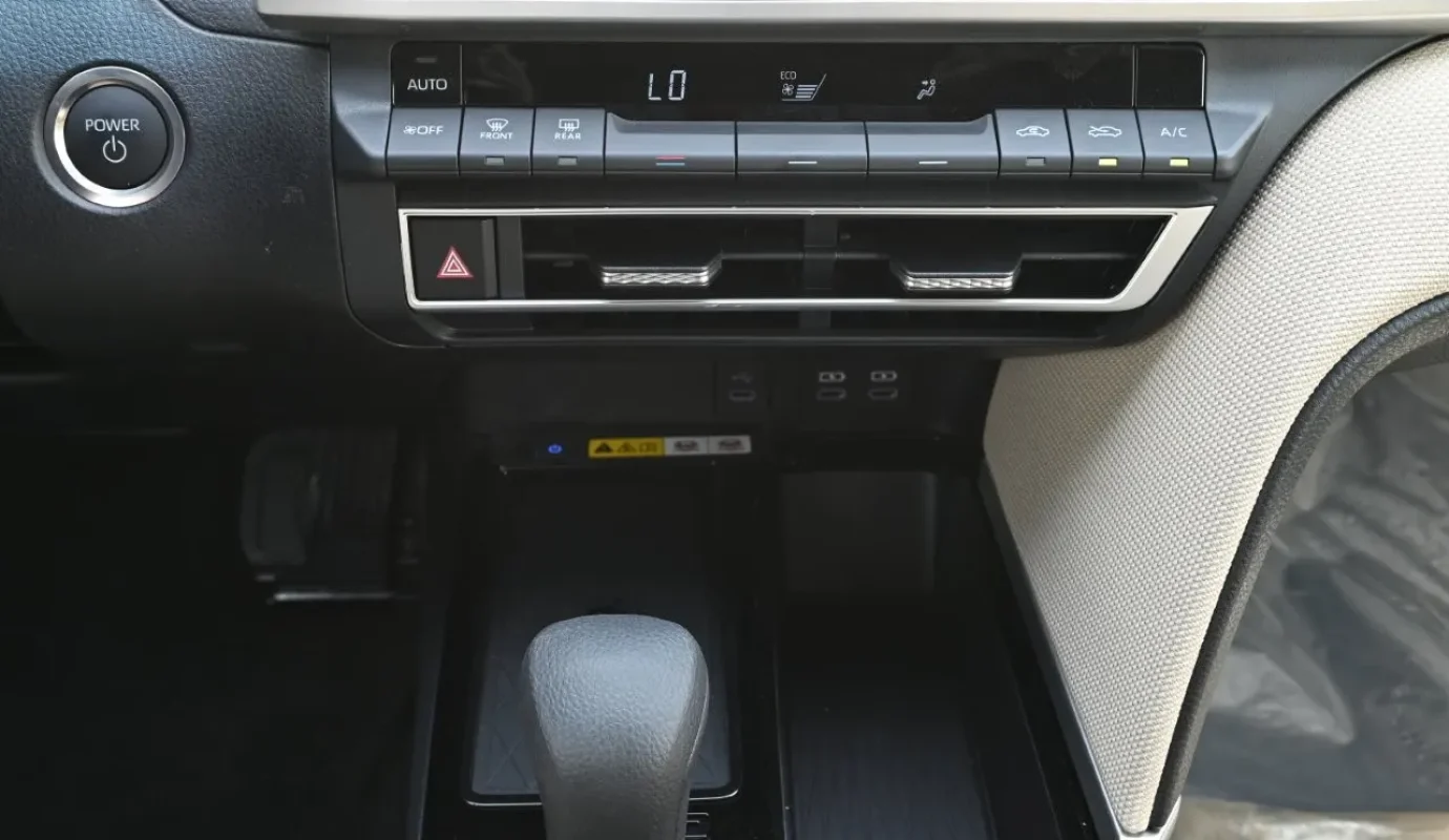 2026 TOYOTA CAMRY E+ HYBRID 2.5L 5-SEATER AT